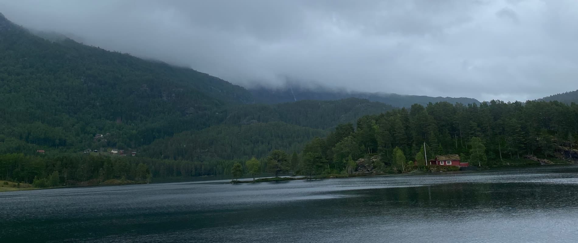 Tag 11: Låtefossen und Wald
