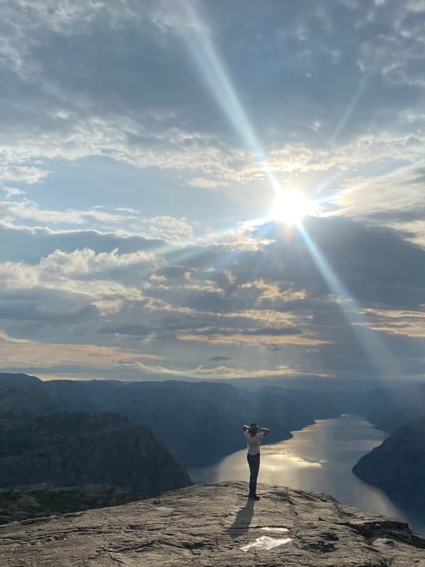 Sassi auf der Felsplattform - Preikestolen