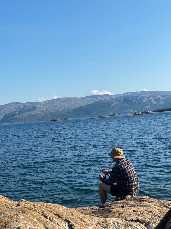 Fabi angelt am Fjord, Weg nach Bodo
