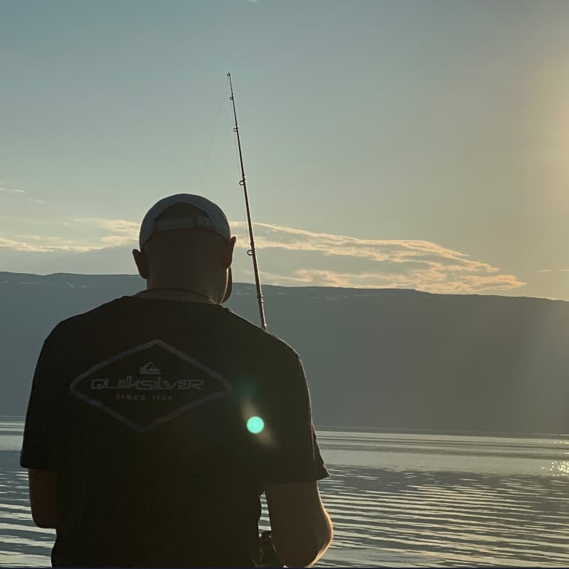 Fabi beim Angeln - nähe Mo i Rana