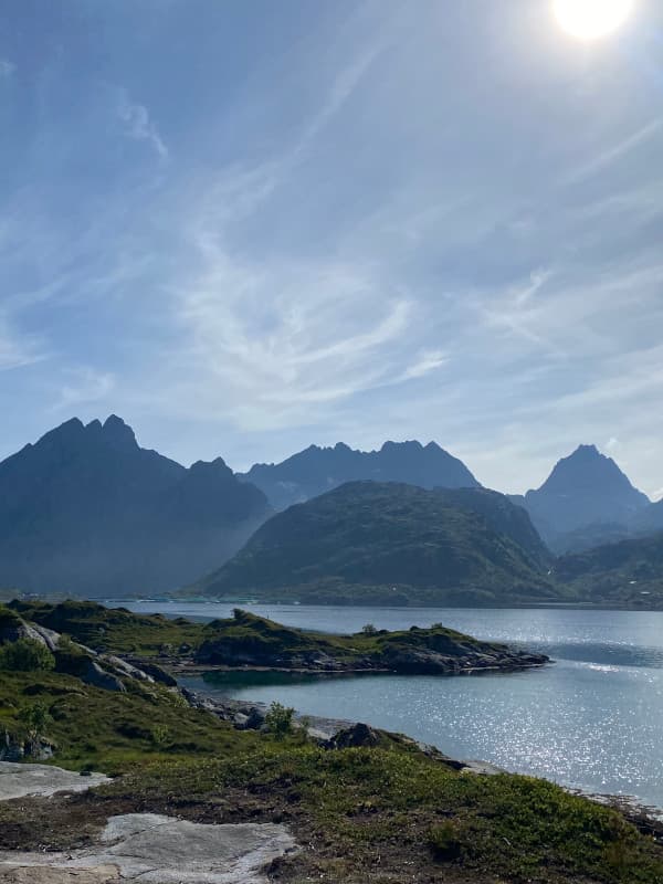 Fjord Lofoten bei Hamnoy
