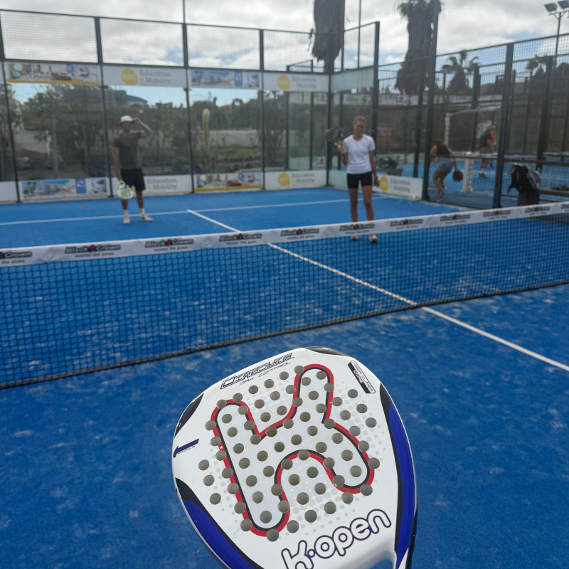 Padel spielen mit Freunden - Vanlife